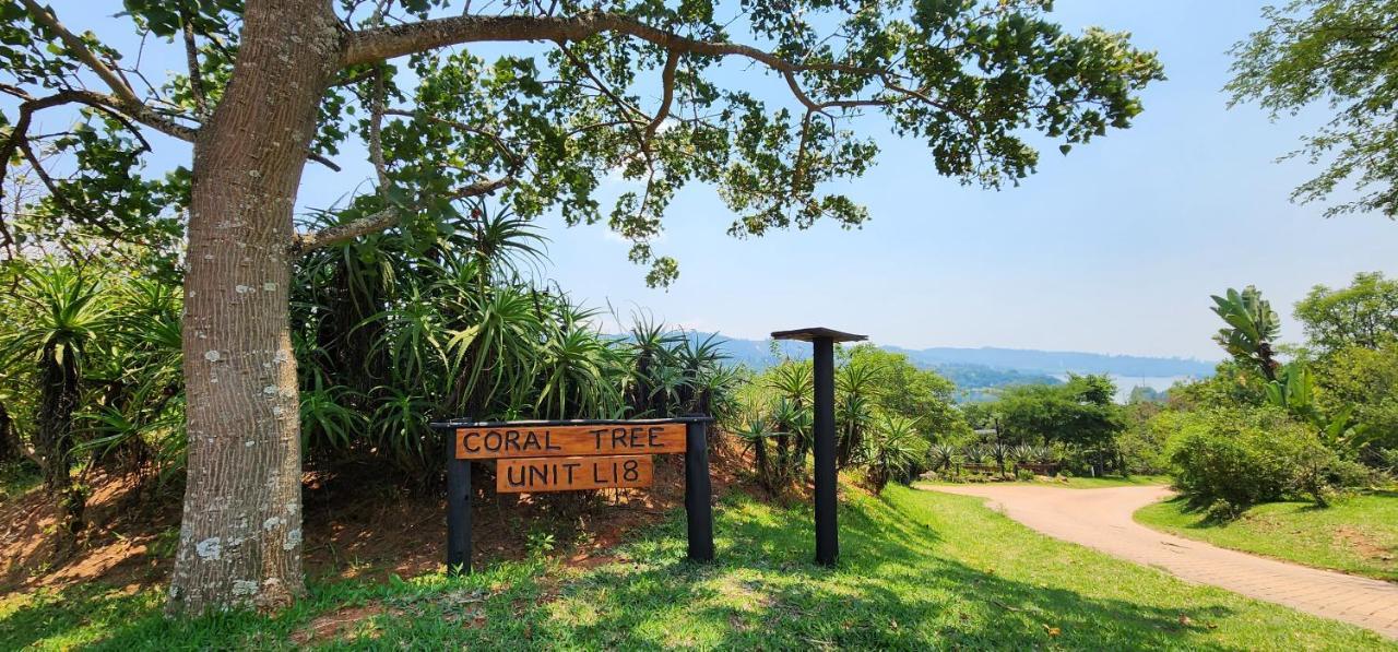 Da Gama Lake Cottages - Coral Tree And Cormorant Cottages White River Bilik gambar